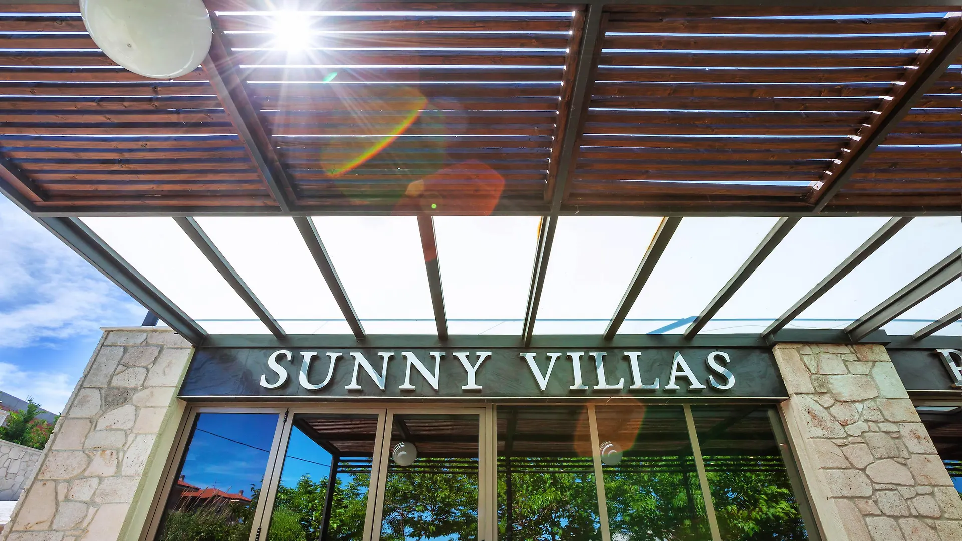 Sunny Villas And Spa 하니오티 아파트