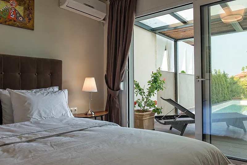 Sunny Villas And Spa 하니오티 아파트