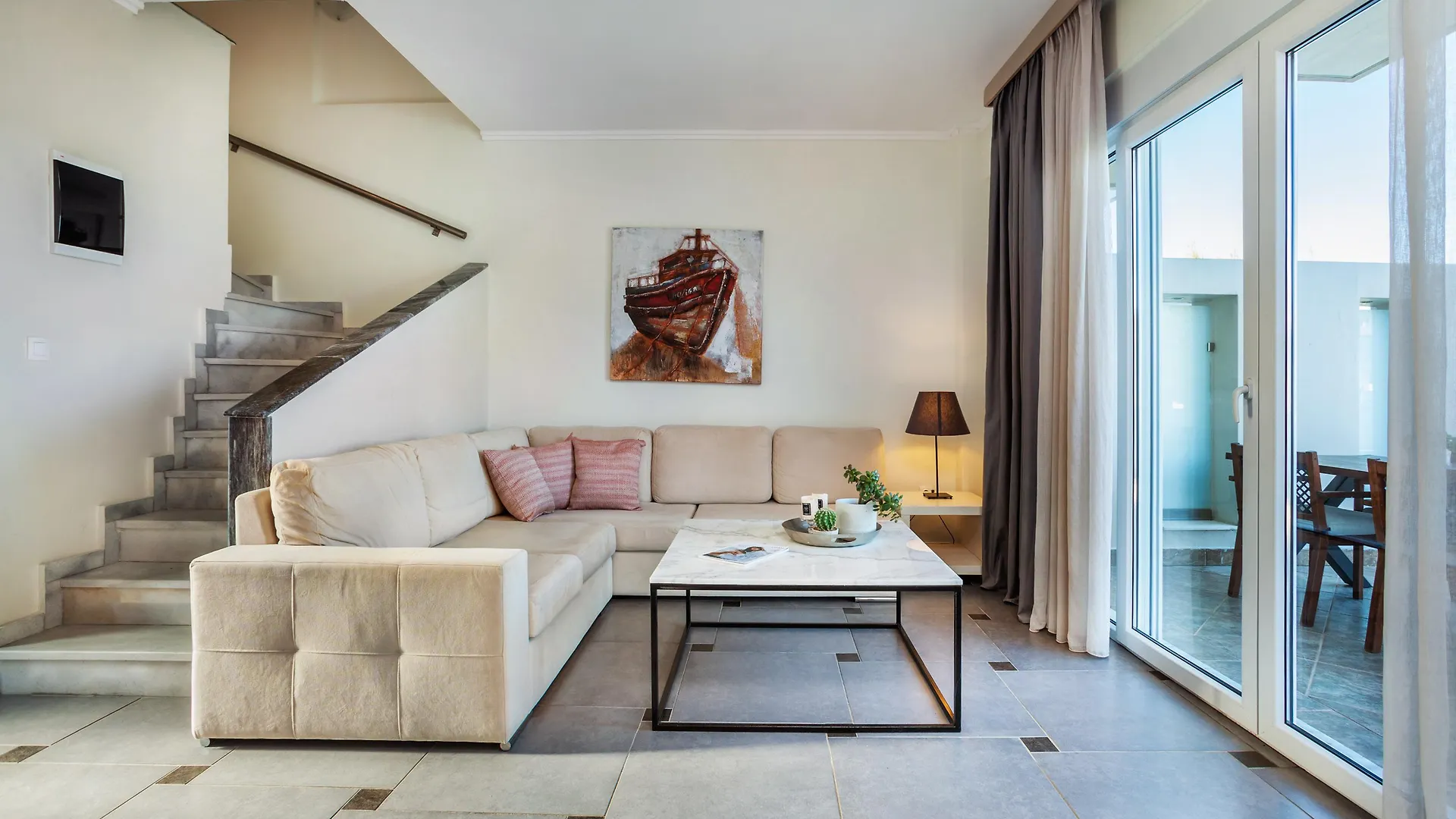 Contactos de Sunny Villas And Spa